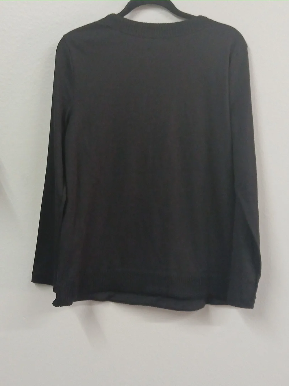NWT RAFAELLA V Neck Ribbed Black Sweater Size Medium - Picture 6 of 7